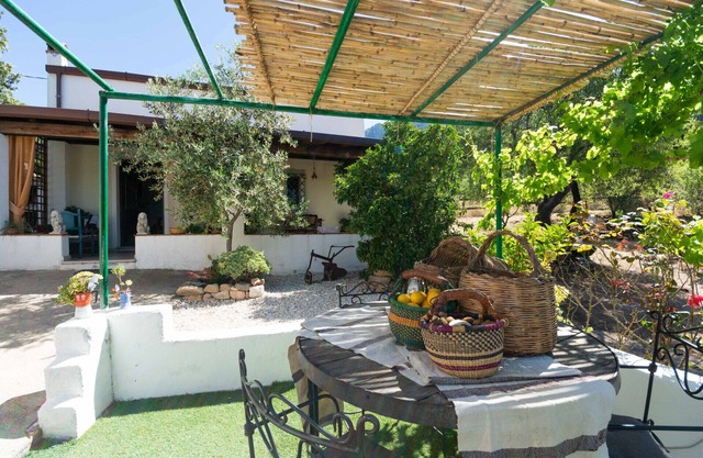 Villa Ferulas with Wi-Fi and A/C