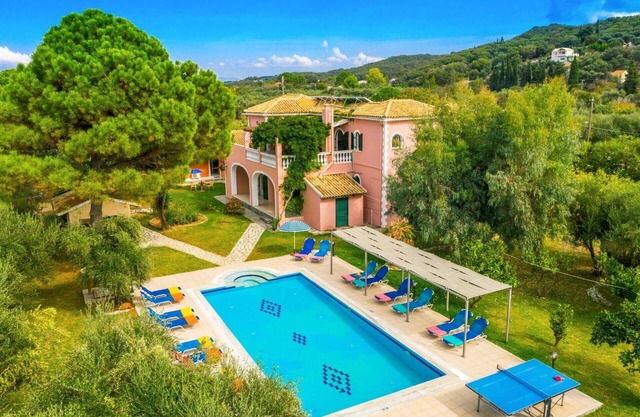 Villa Finikas by Villa Plus