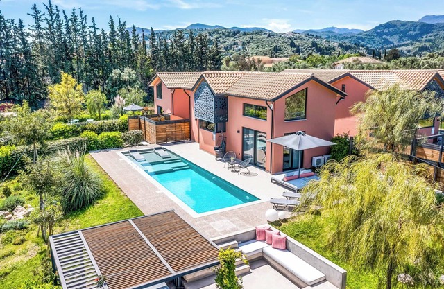 Villa Fire - Two Bedroom Villa, Sleeps 4