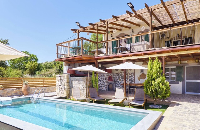Villa Fisi and Wellness with Private Pool, Jacuzzi, Sauna and Outdoor Gym