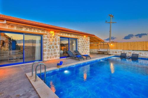 Villa Flower Blue / Kalkan