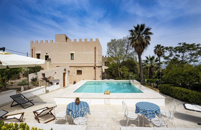 Villa Fontana with private pool and ancient botanical park- Last minute Sept/Oct