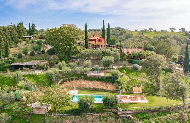 Villa for max 6 with incredible sea view in the wilderness of Maremma country