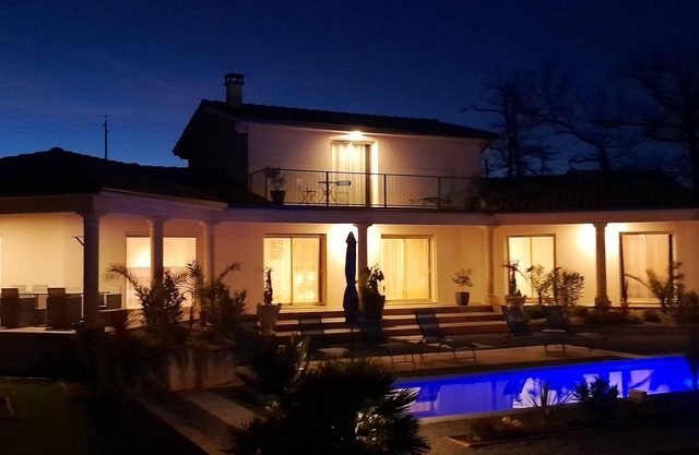 Villa Peristylum 200m2 Piscine Privée Avec Nage a Contre Courant