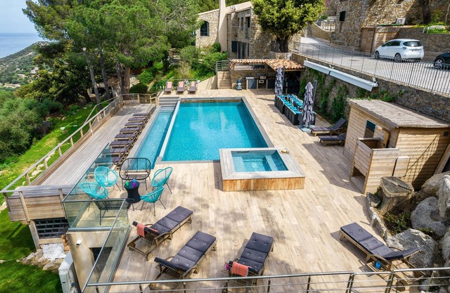 VILLA CASANOVA UP TO 12 PEOPLE