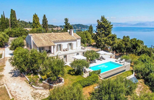 Villa Giovannina - Four Bedroom Villa, Sleeps 10