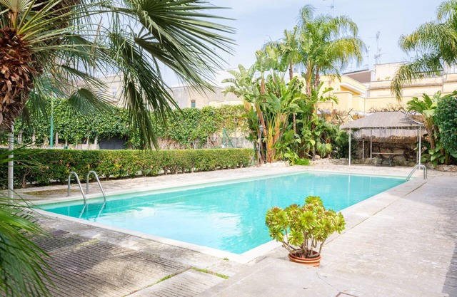 Villa 'Gli Archi with Pool - Lecce' with Private Pool, Garden and Air Conditioning