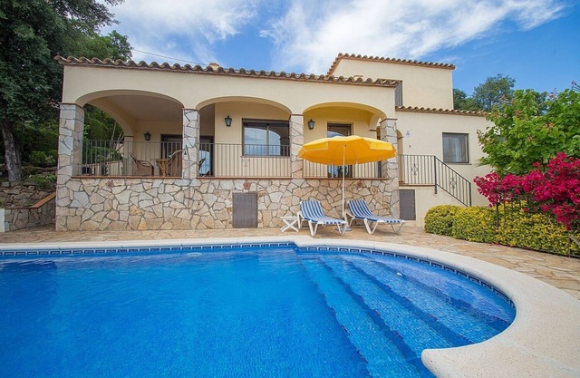 Villa Grazioza in Costa Brava, private pool, sea and mountain views.