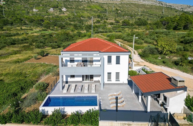 Villa Green Valey