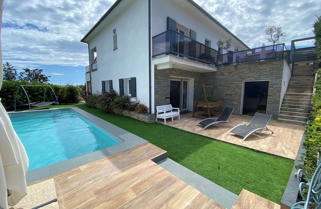 Villa Heated Pool & Slide - Beach 5 min & Center 10 min !