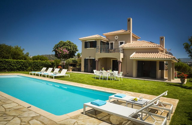 VILLA HERA, LUXURY VILLA WITH PRIVATE POOL