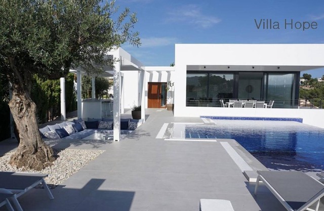 Villa Hope is the holiday home in addition to the usual, fantastic sea views