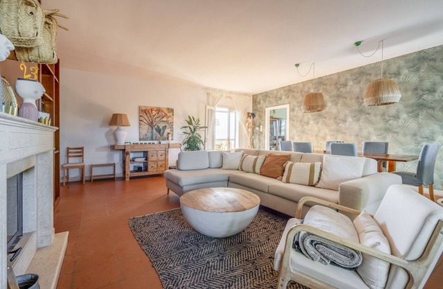 Villa 'House In Torto' with Shared Pool, Balcony, Wi-Fi and Air Conditioning