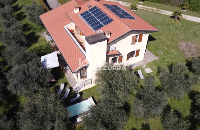 Villa i Roccoli - olive trees with private pool