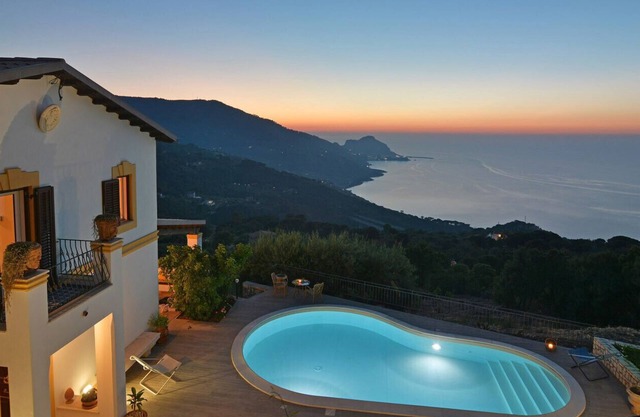 Villa Il Basto 8 by Massimo Villas