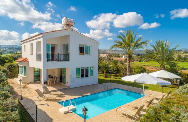 Villa Iliada - Three Bedroom Villa, Sleeps 6