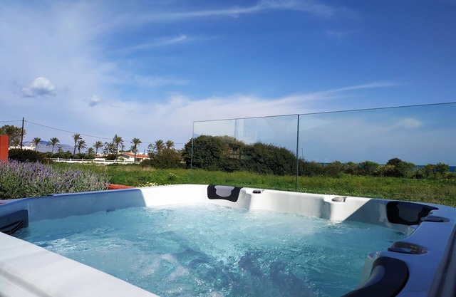 Villa Imerti-Private Pool/Jacuzzi Spa/Beach with palm trees.