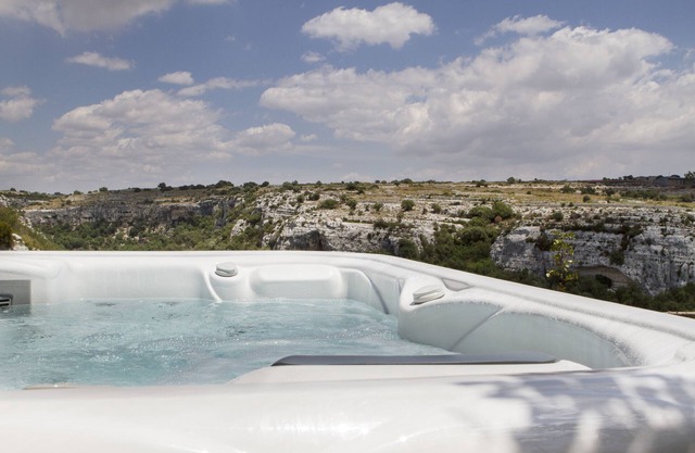 Villa Immersed In Nature With Private Pool And Outdoor Hot Tub