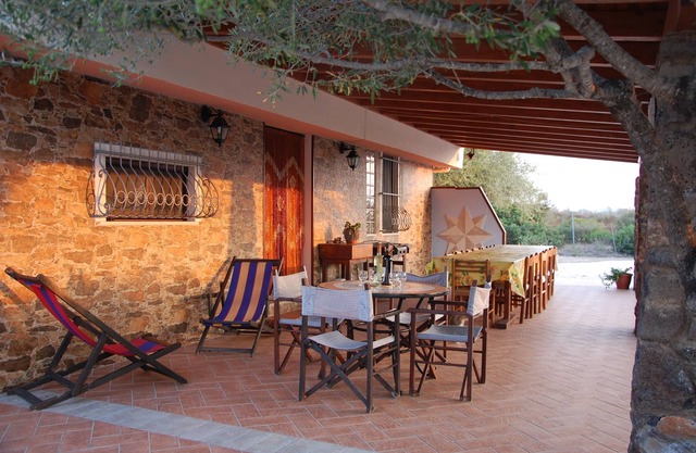 Villa immersed in the Mediterranean maquis 1 km from the sea,