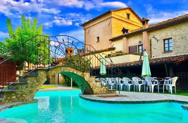 Villa in Città Di Castello with 10 bedrooms sleeps 27