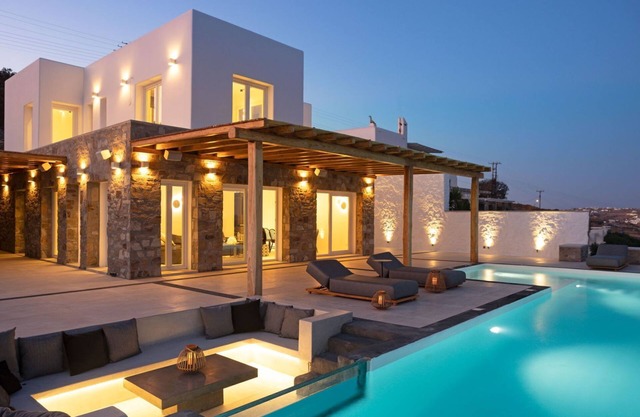 Villa in Glyfada with 6 bedrooms sleeps 12