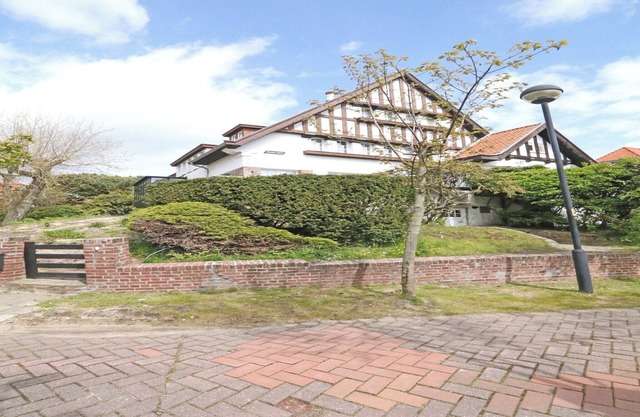Villa in Het Zoute near Zeedijk Promenade