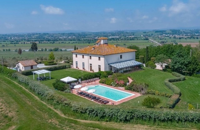 Villa in Tuscany, Arezzo villa, holiday in Italian villa,