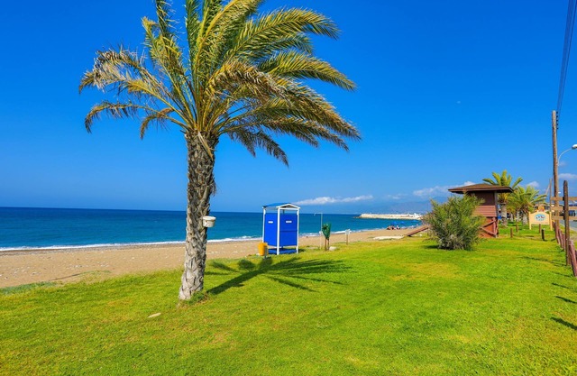 Villa In Paradise: Large Private pool, WiFi, A/C, sleeps 7