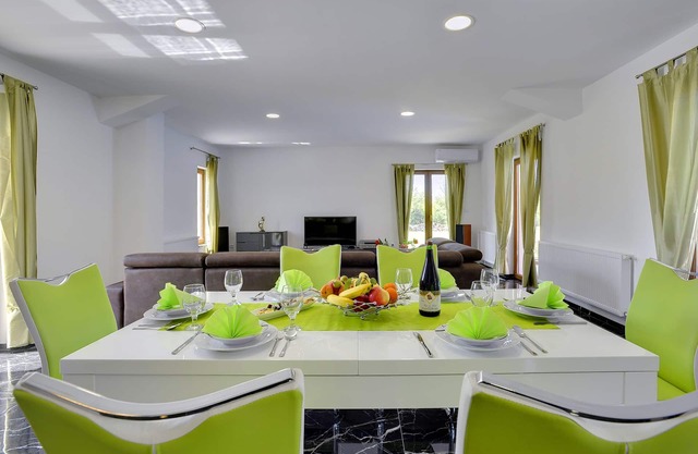 Villa in Pazin with Private Pool