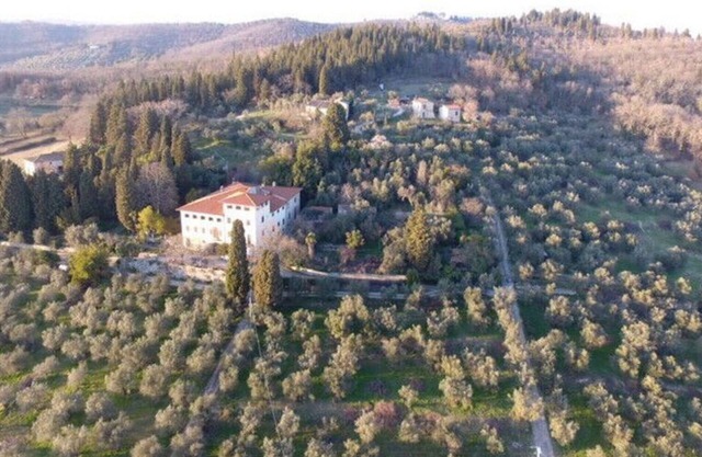 Villa in San Martino with 6 bedrooms sleeps 12