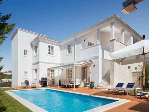 Villa in Vabriga with Pool and Private Garden
