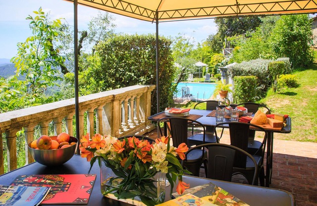 Villa/Independent home in Ponte A Moriano with 6 bedrooms sleeps 14