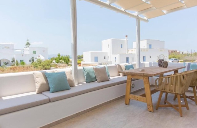 Villa Iris - Salinus Naxian Villas -Private Swimming Pool