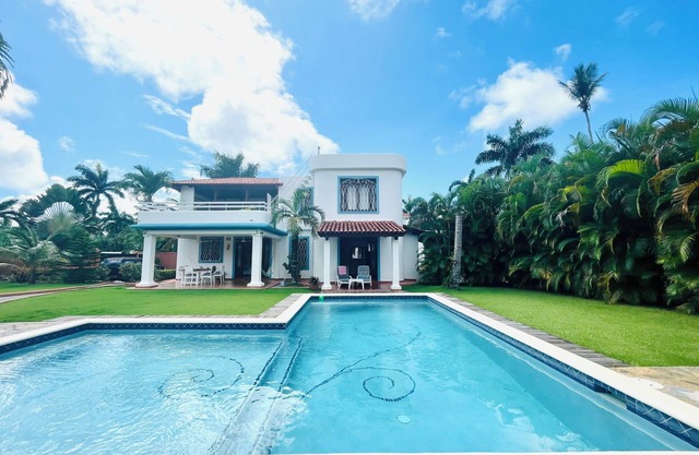 Villa Jeff & Jyps, 2 Chambres, Piscine, 2 min de la Plage