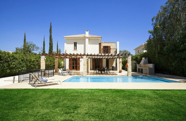 Villa Kasia - Two Bedroom Resort, Sleeps 4