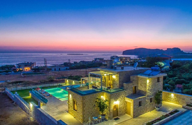Villa Kore | Villa with Breakfast, Jacuzzi, close to the beach
