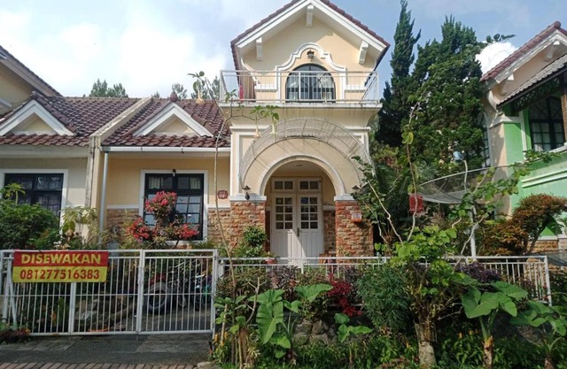 Villa kota bunga 3 kamar bersih dan terawat