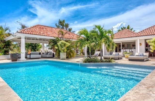 Villa La Nina Fall Incentive | Near Ocean - Located in Wonderful Terres Basses with Private Pool