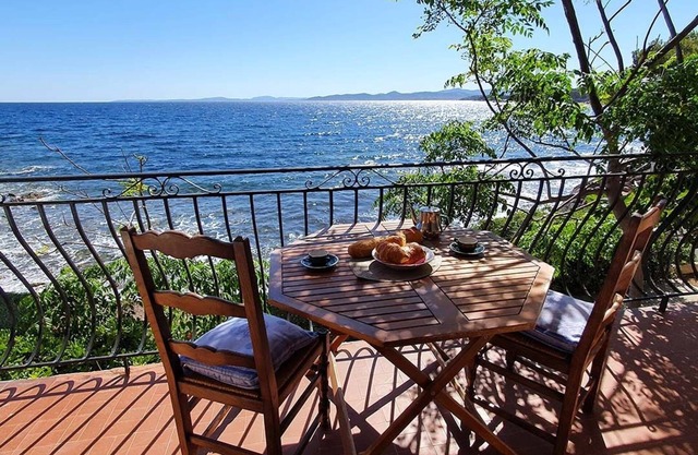 VILLA LA ROUQUETTANE - Large studio