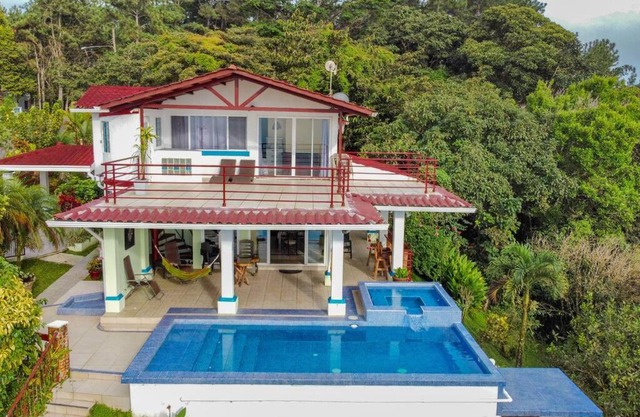 Villa La Vista of Panama City and magestical mountains from infinity pool