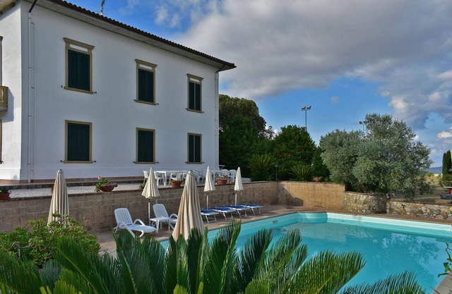 Villa Lama 24 - Ten Bedroom Villa, Sleeps 24