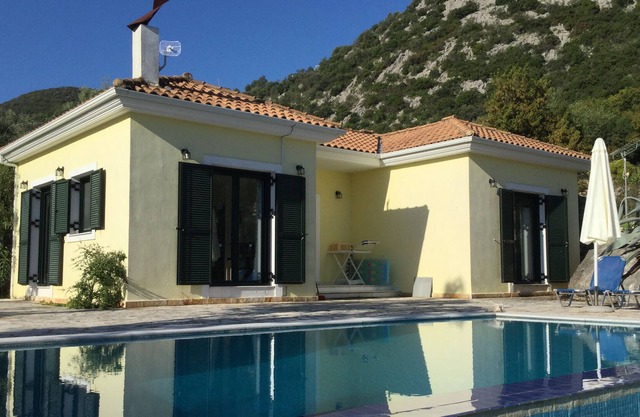 Villa Lemonia, secluded hillside location above Vlicho Bay