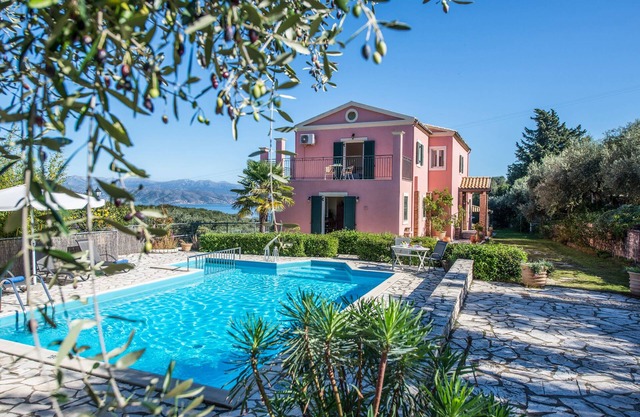 Villa Lenio Perithia Loutses