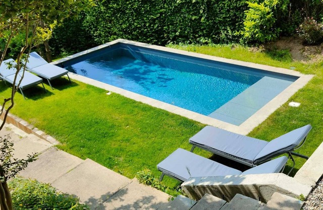 Villa les Roses - House with swimming pool and garden