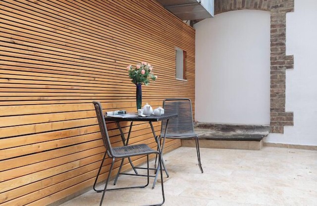 Villa Liberty 22 - Deluxe 35 m² Studio with Private Terrace in Luxembourg