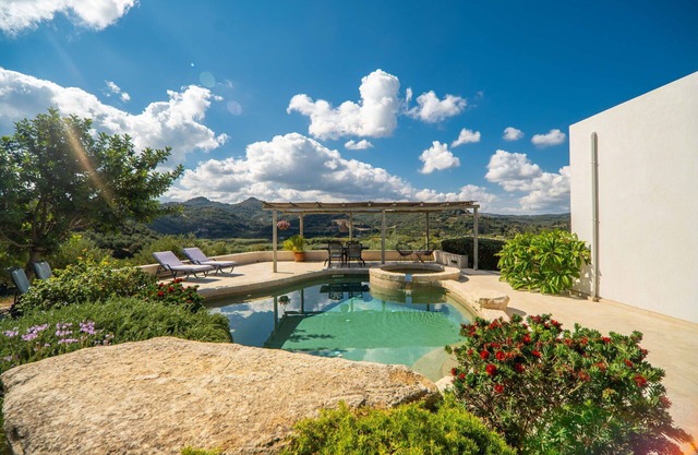 Villa Lucy - Villa with private pool and panoramic views in Platanias, Crete