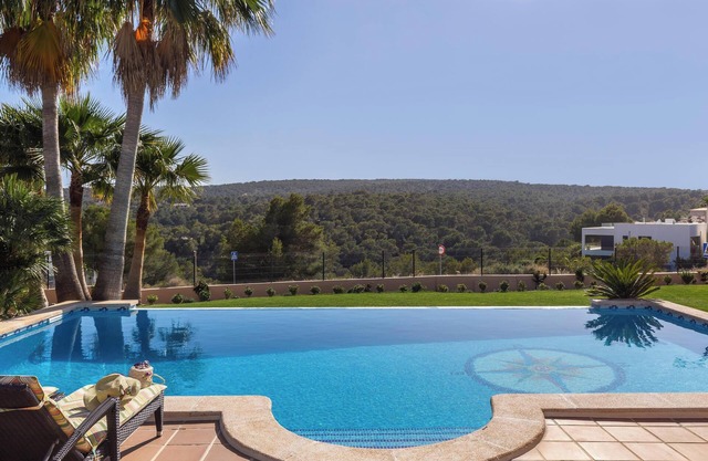 Villa 'Luxurious Villa Sol de Mallorca' with Mountain View, Pool & Wi-Fi