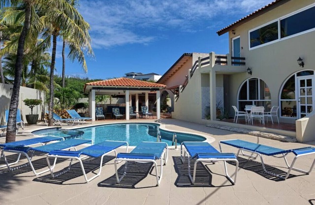 Villa Main House, Close to the Beach, Snorkeling, Family Oriented, Private