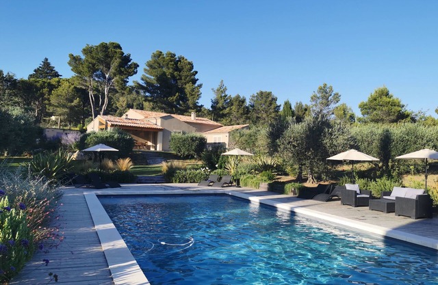 Villa Mas Mavie with swimming pool Les Baux-de-Provence in the heart of Alpilles