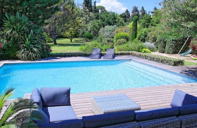 Villa Massane · Golf Villa with large garden, pool and tennis